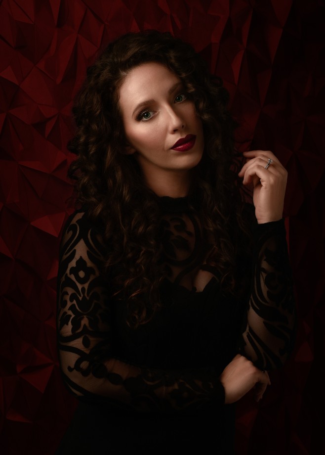 Amber Damour